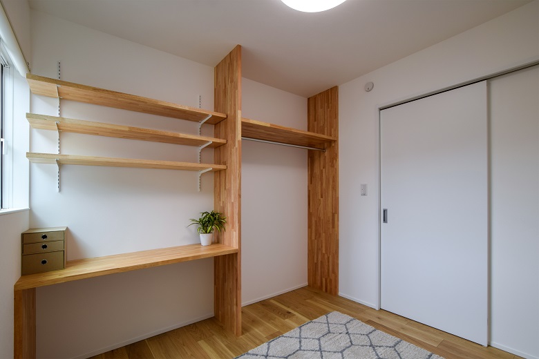 220402_nagaoka-y_17_childs-room