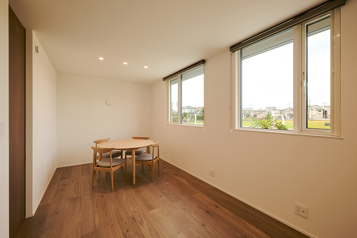 将来的に間仕切りできるフレキシブルな洋室。生活スタイルの変化に合わせて、寝室と子ども部屋に分けて使える設計